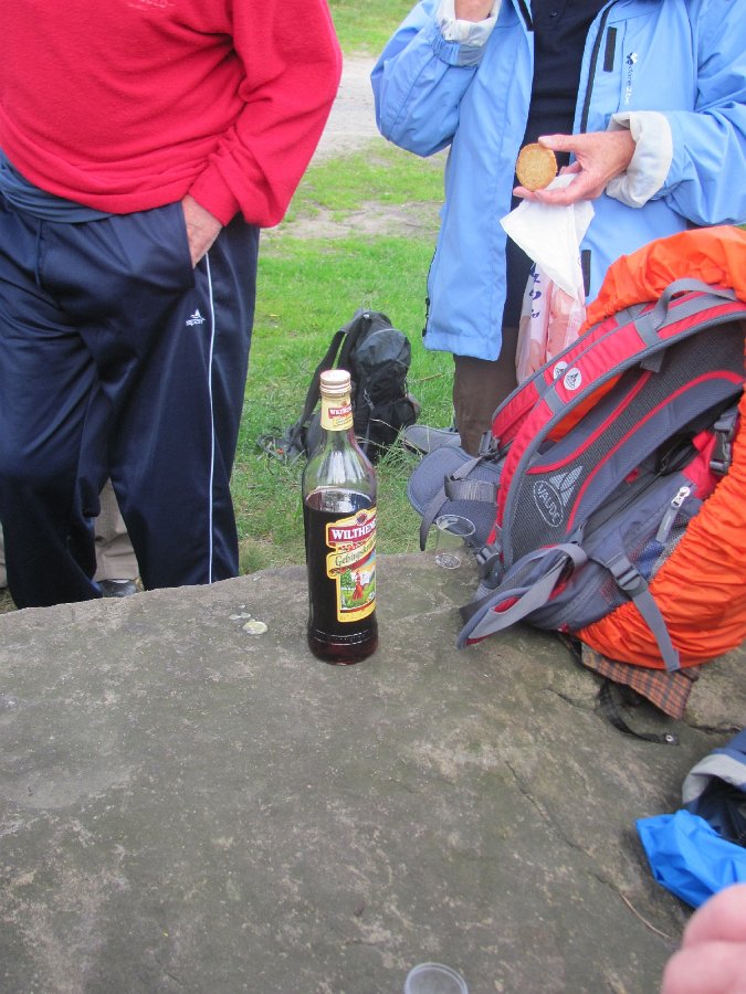 Seniorenfahrt 2012 029.jpg - Hoch lebe Manfred